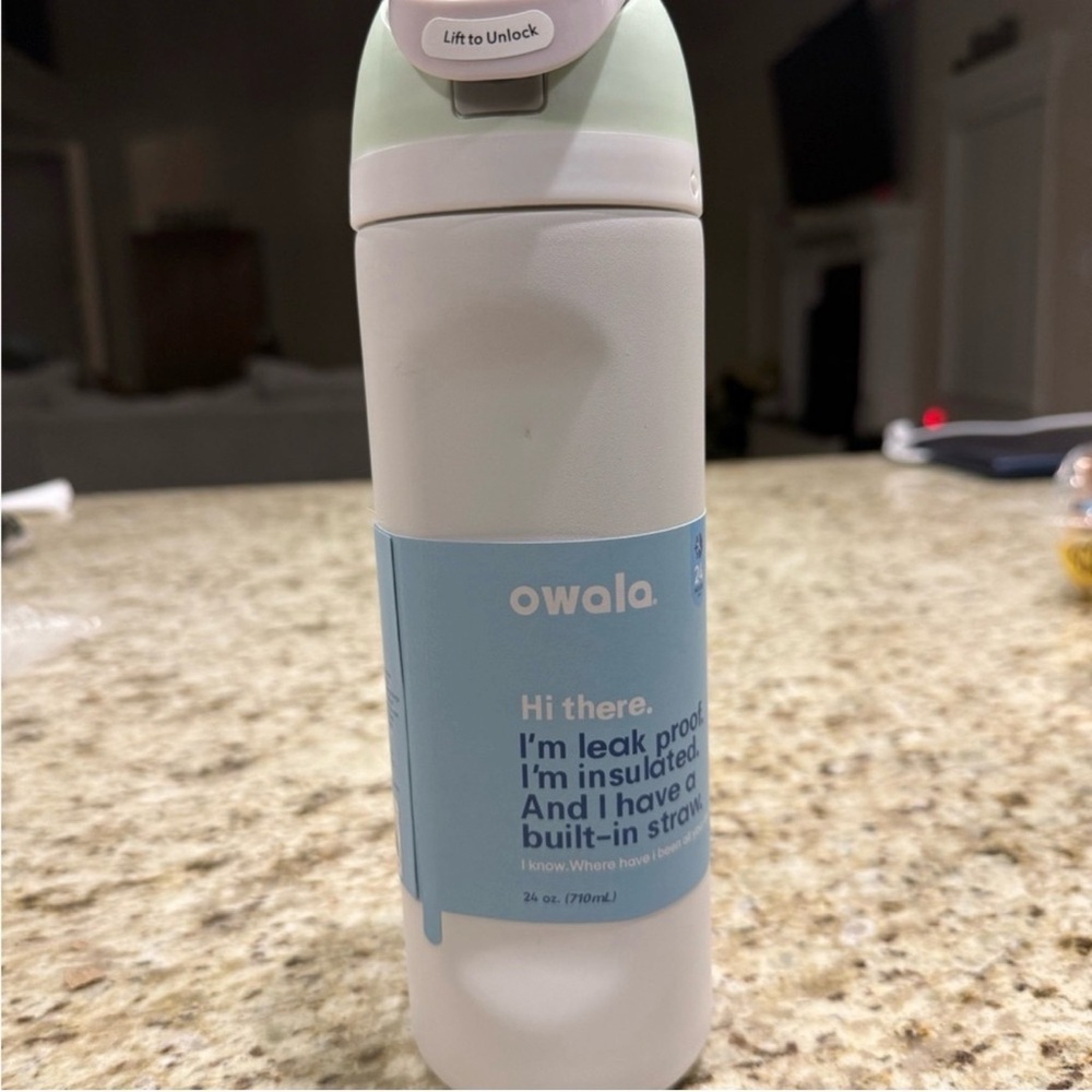 Owala White Insulated Tumbler with Built-in Straw 24oz.